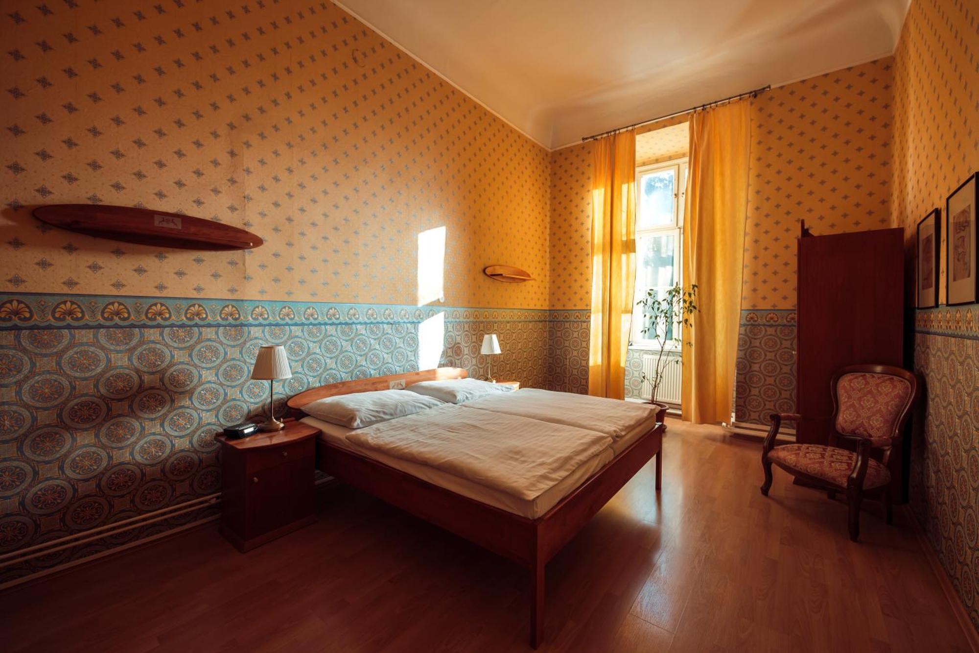 Hotel Kastiel Mojmirovce Bagian luar foto