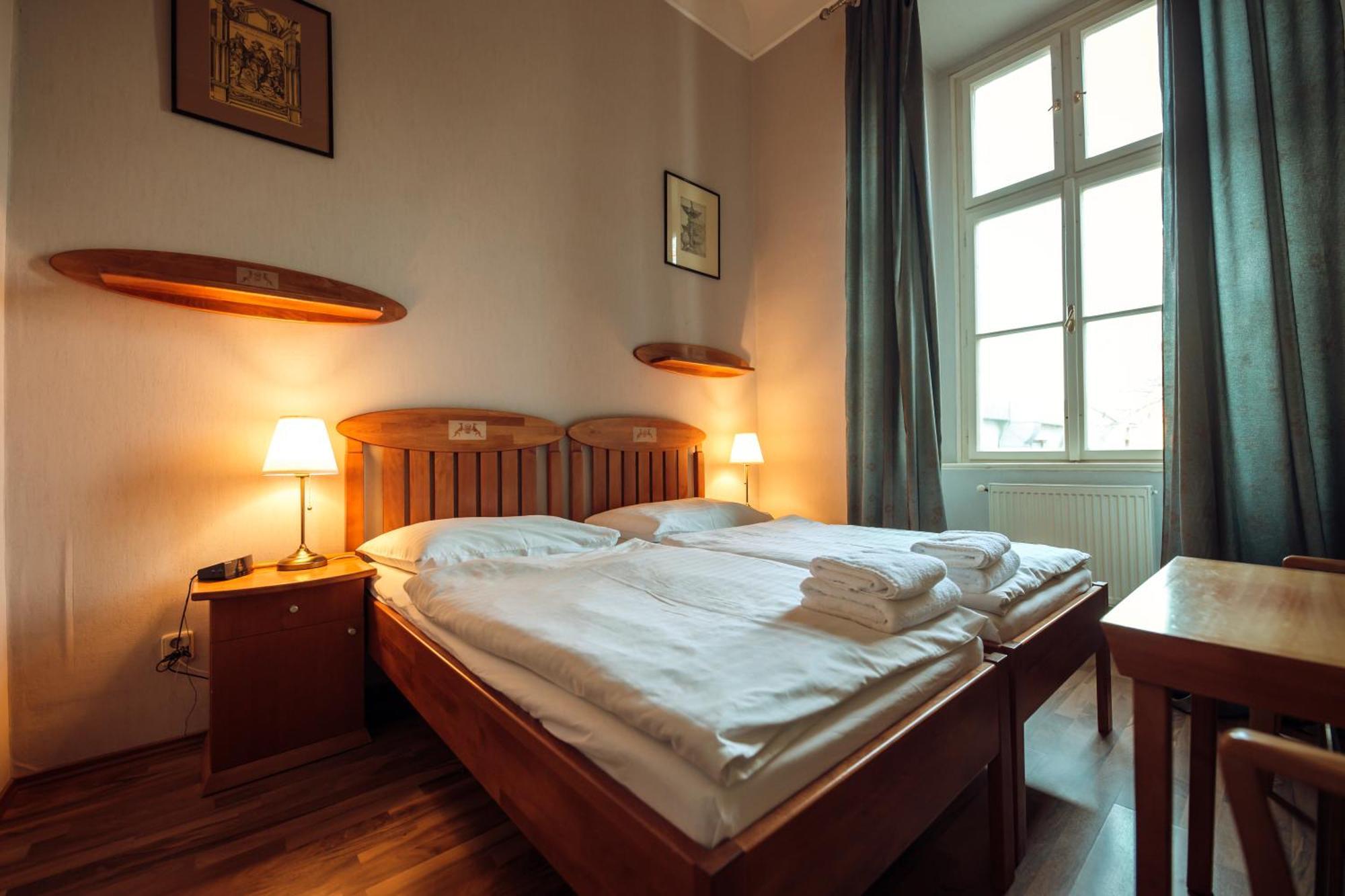 Hotel Kastiel Mojmirovce Bagian luar foto