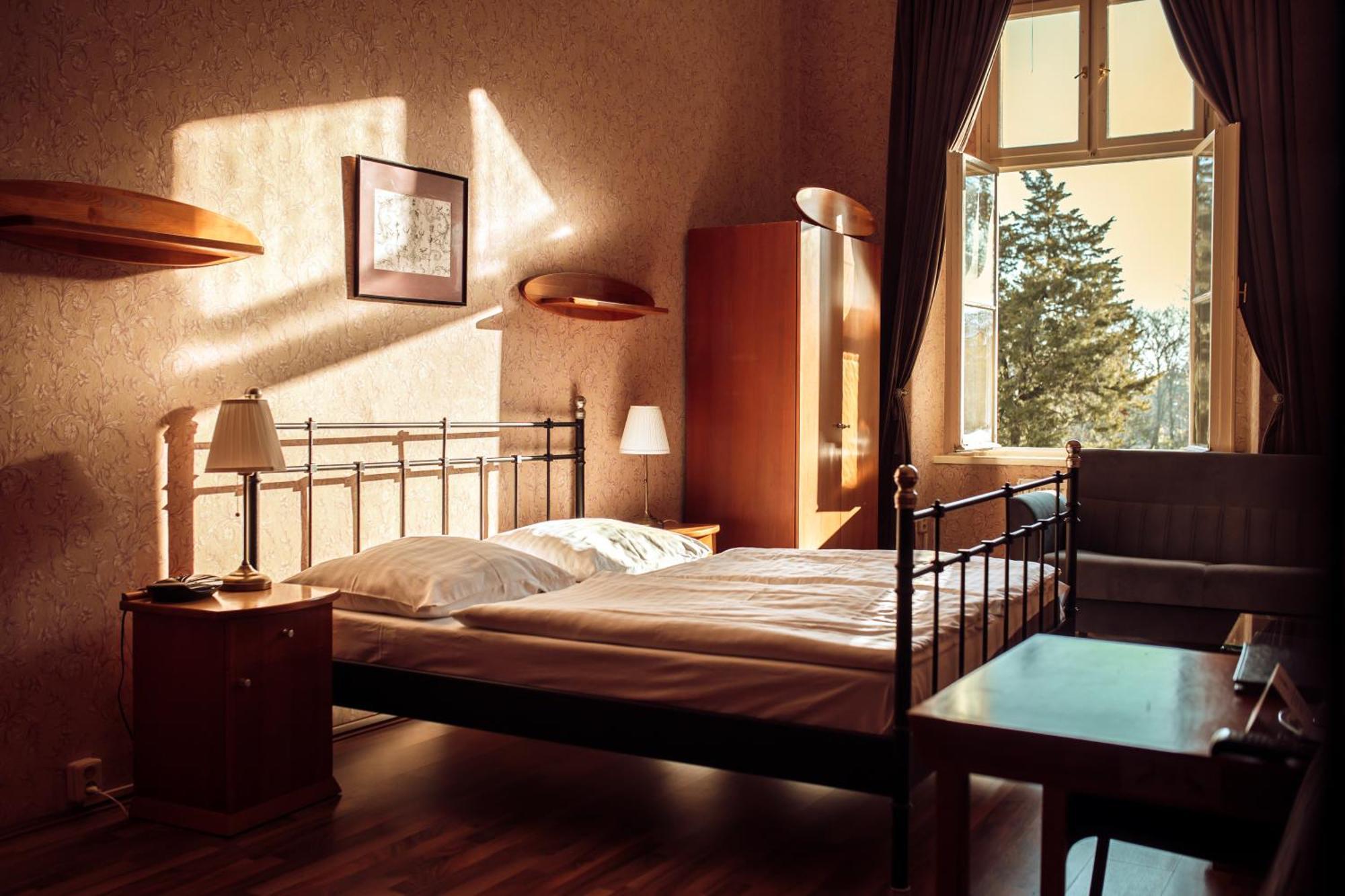 Hotel Kastiel Mojmirovce Bagian luar foto